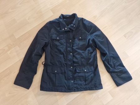 Schwarze Herbst-/Frühlingsjacke, Grösse 44