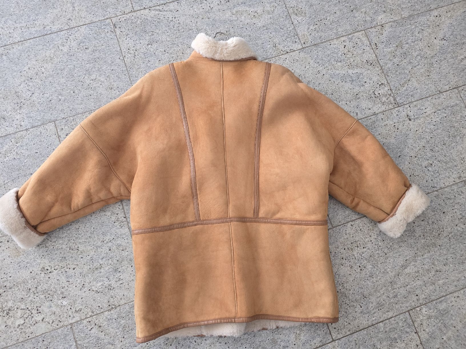 Manteaux: Shearling original the king mantel – D'occasion à Rodersdorf par wer_6kyb 2