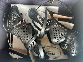 Prada Heels 38.5 nero