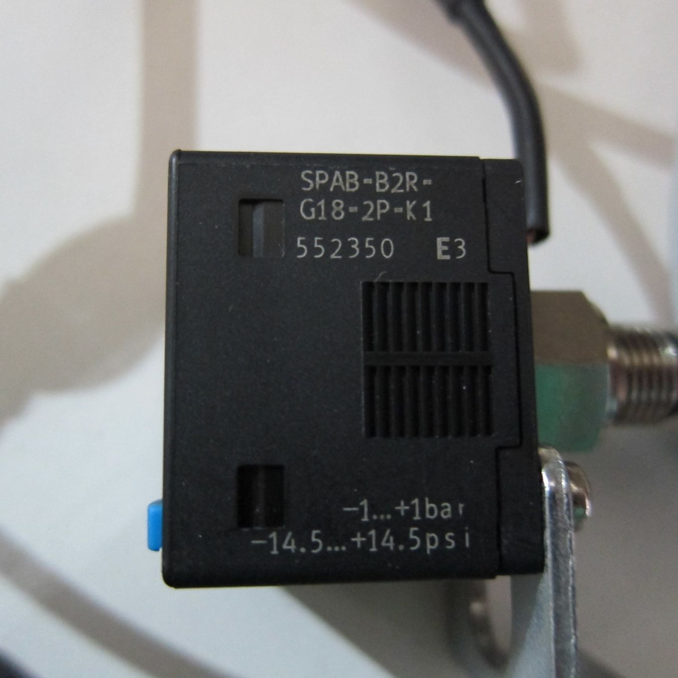 Festo Autres pour métaux et serrurerie: Drucksensor SPAB-B2R-G18-2P-K1 Festo – D'occasion à Thun par Estell 3