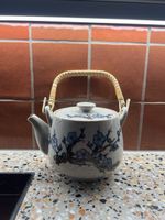 Japanische Teekanne (ausguss angebrochen)