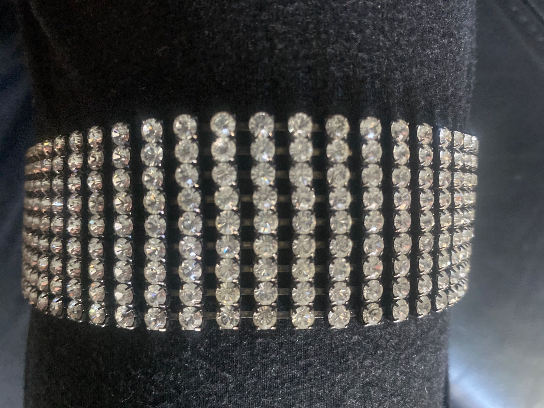 Catenine: Collier strass noir et argenté Rania Kinge – Usato da Geneve venduto da pat_p76n 4