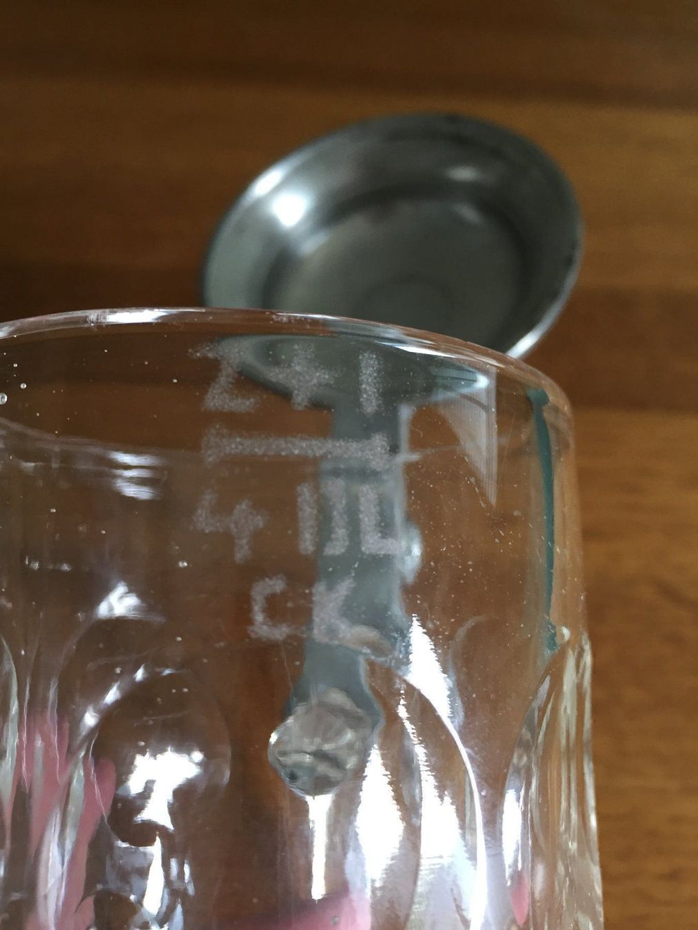 Gläser: Glas Bierkrug mit Zinndeckel Löwenbräu – Gebraucht aus Gossau ZH von peabo 5