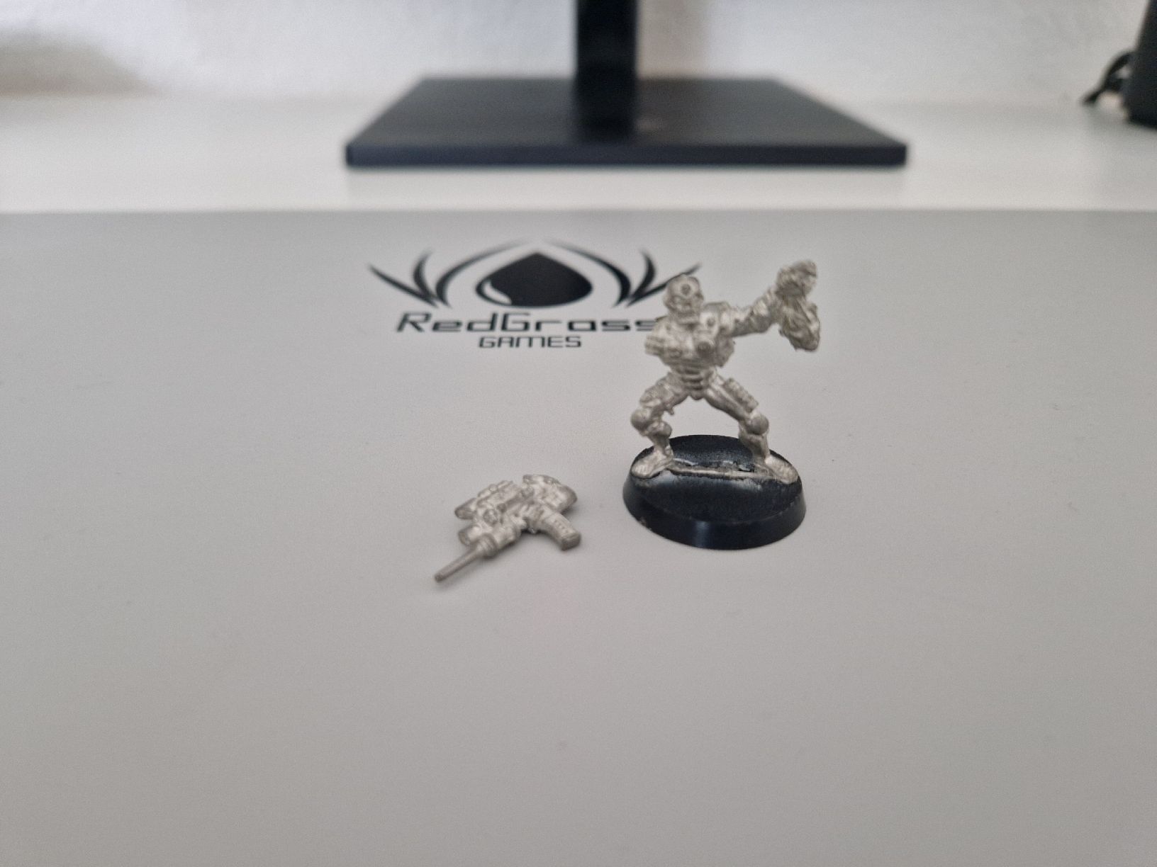 Kit di modellismo & Modellini statici: Warhammer 40K Imperiale Eversor Assassine – Usato da Goldach venduto da Napoleon_1992