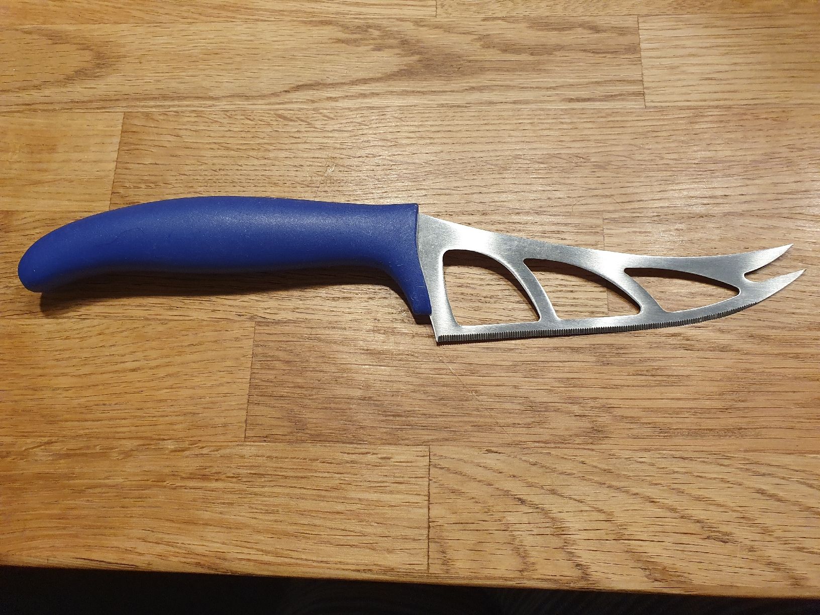 Tupperware Coltelli da cucina: Tupperware Kaese-Messer mit Gabelspitze, neuwertig! – Usato da Laufenburg venduto da megane1959 1