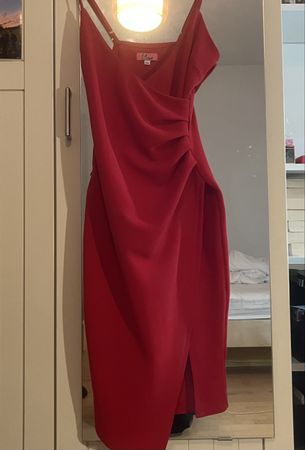 Stunning Red Party Dress - Size S - Perfect for Events