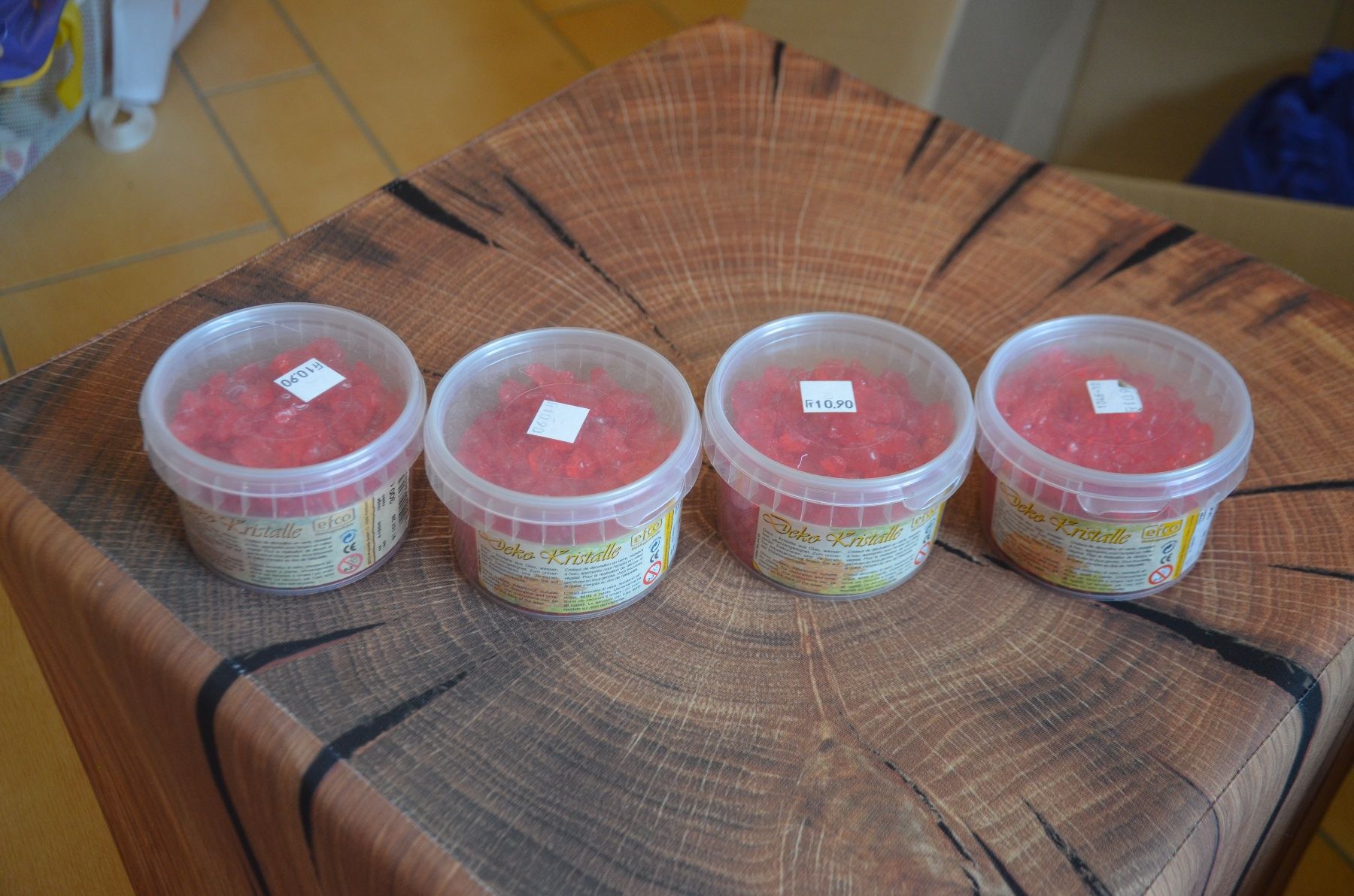 Kits de loisir créatif: BASTELN - NEU - 4 BOITES – Neuf avec emballage d'origine à Chiasso par Dolly015