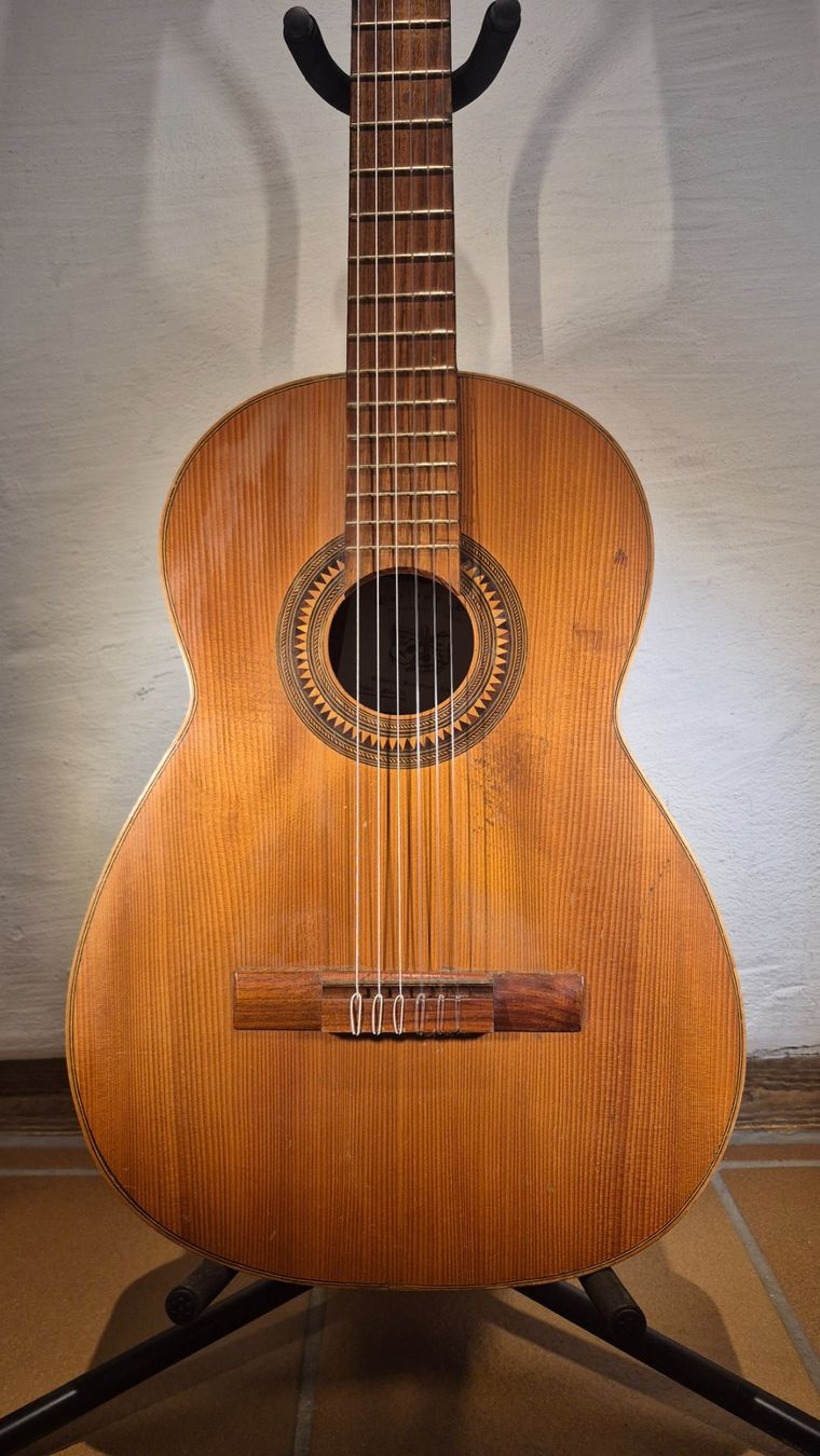 Strumenti musicali: Akustik Gitarre Mariano Biu 1950er – Usato da Winterthur venduto da NorrSydGuitars 4