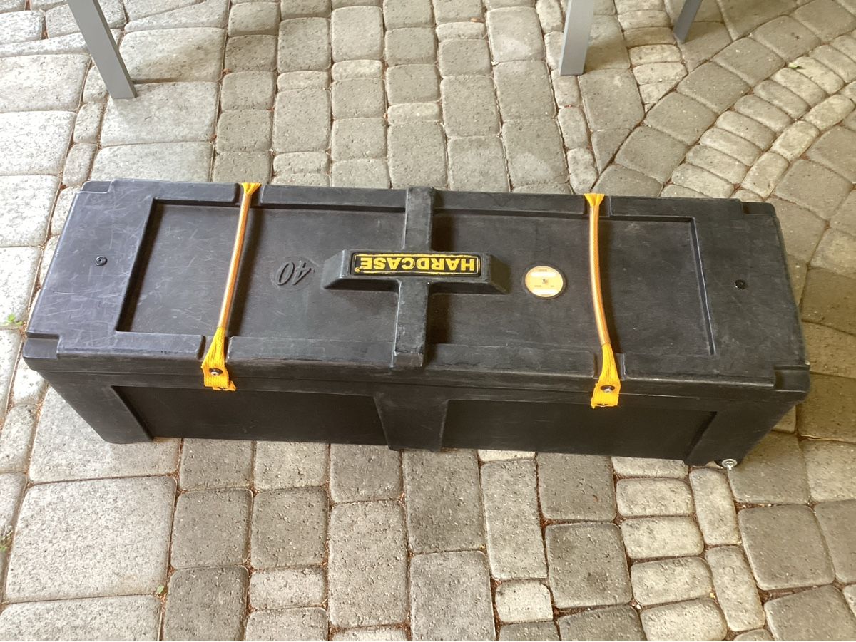 Valises de voyage: Hardcase Hardware-Koffer mit 2 Griffen und 2 Rollen • Drums – D'occasion à Seon par LivEst