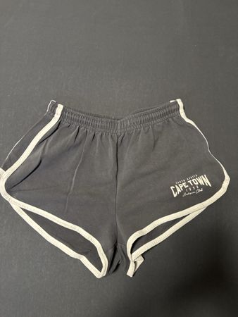 Damen Shorts Gr.M