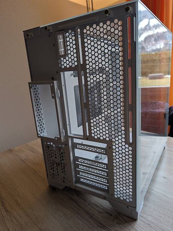 PCs: White Gaming PC – Gebraucht aus Neirivue von SamLook 1