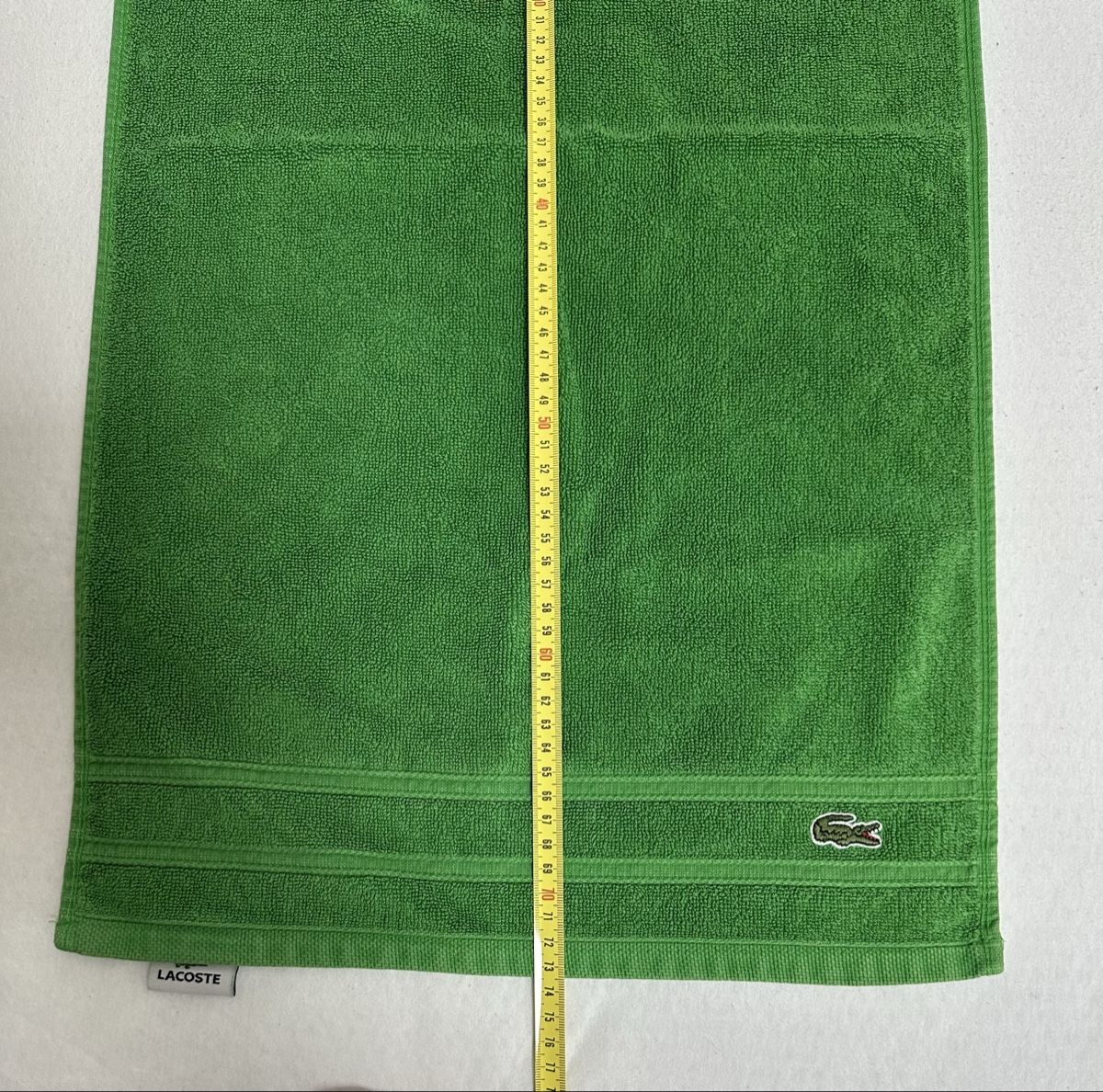 Lacoste Teli da bagno: Lacoste Duschtücher und Handtücher – Usato da Maienfeld venduto da tobeyl2020 3