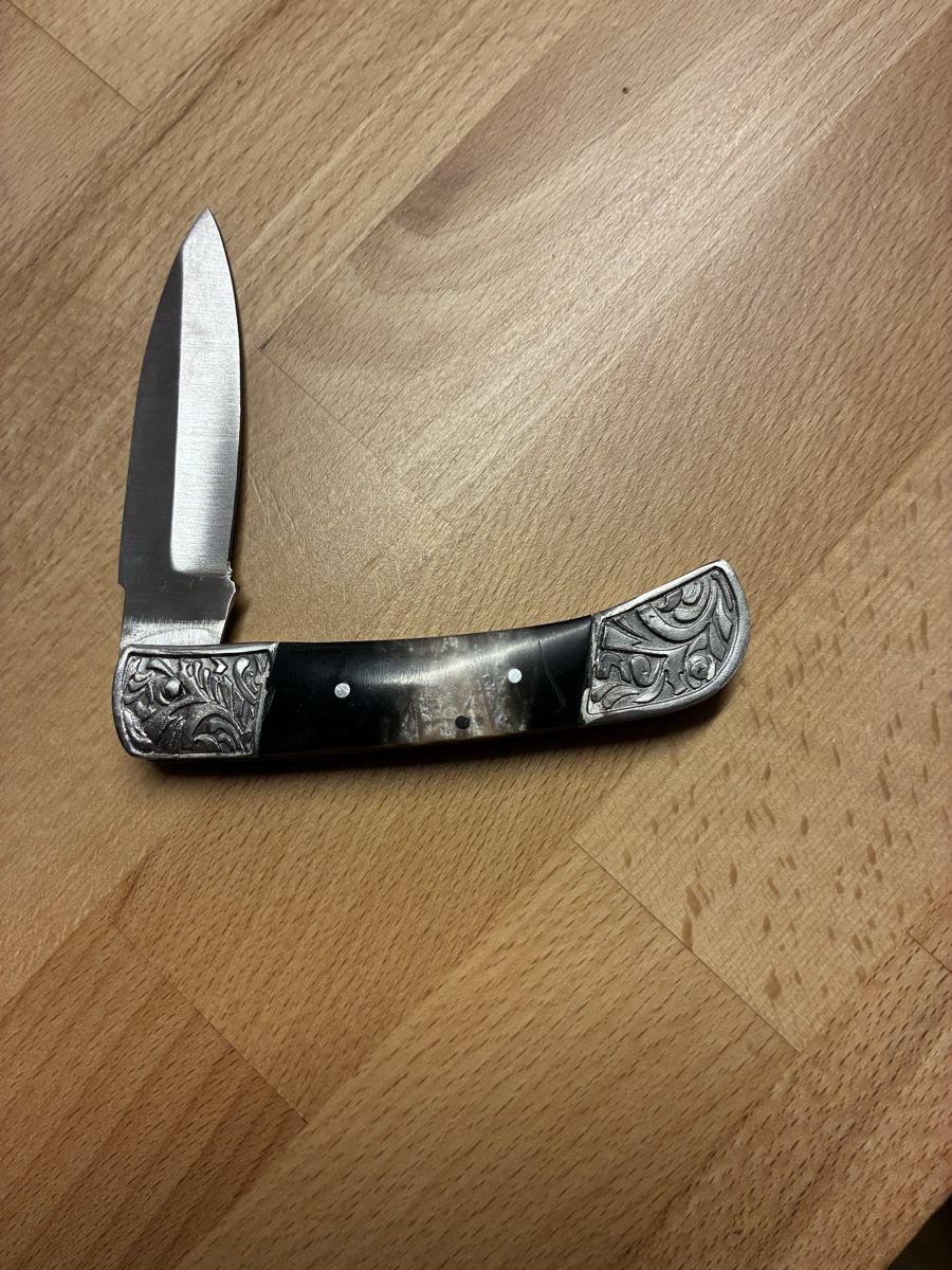 Coltelli tascabile: Couteau de poche  – Usato da Les Bayards venduto da Mutz51 1