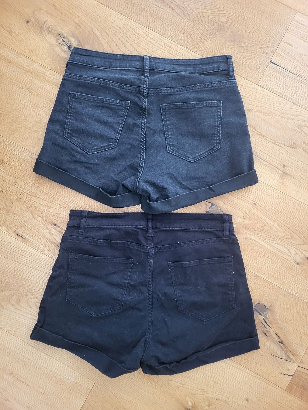 H&M Hosen: Jeansshorts Grösse 38 H&M 2 Stk. – Gebraucht aus Oekingen von FlamingoDoktor 1