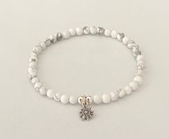 Edelstein Armband Howlith mit Edelweiss Silber auf Mass