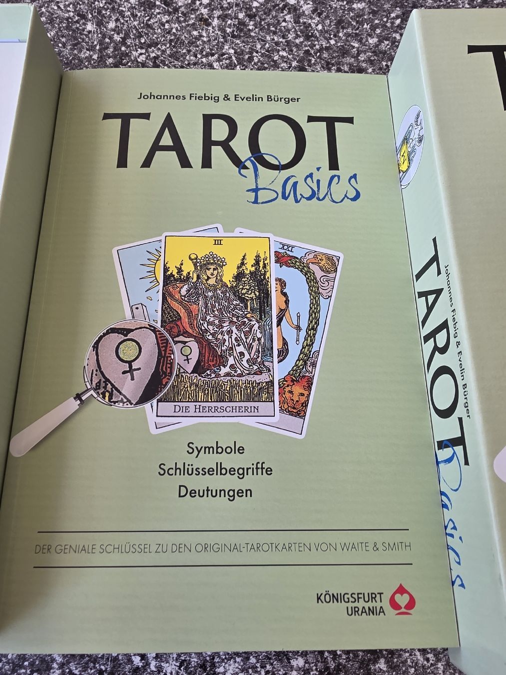 Cartoline: Tarot Basics Buch mit Karten neuwertig – Usato da Madiswil venduto da Sandraho 2
