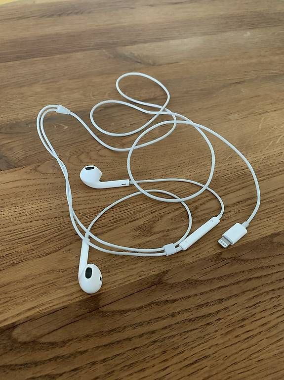 Cuffie: iPhone Kopfhörer – Usato da Bern venduto da mor_y6m8 1