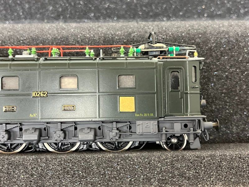 Metropolitan Modelleisenbahnen: SBB Ae 3/6 III Metropolitan DC – Gebraucht aus Büsserach von ModellbahnDepot 6