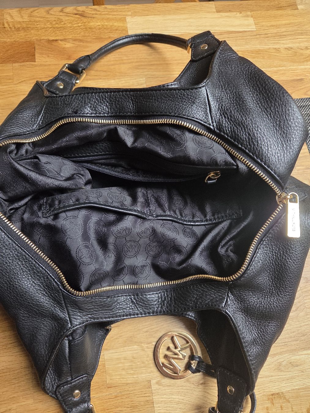 Michael Kors Borse da donna: Michael Kors Handtasche – Usato da Hittnau venduto da Minitwo146 1