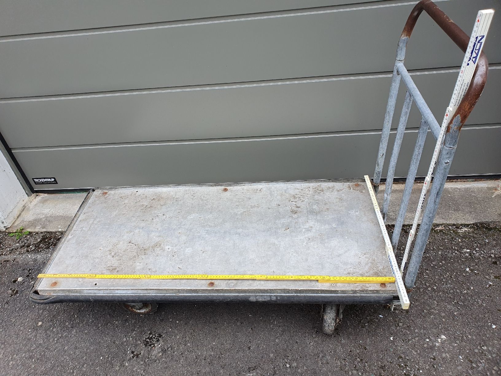 Transportwagen: Transportwagen rolli massiv – Gebraucht aus Diepoldsau von Knochen