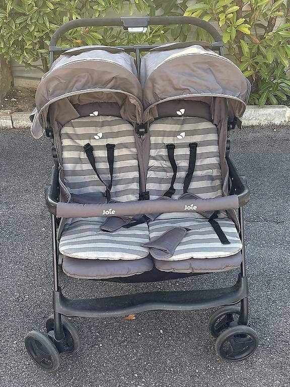 Carrozzine: Poussette double Joie  – Usato da La Chaux-de-Fonds venduto da Momsicopsi