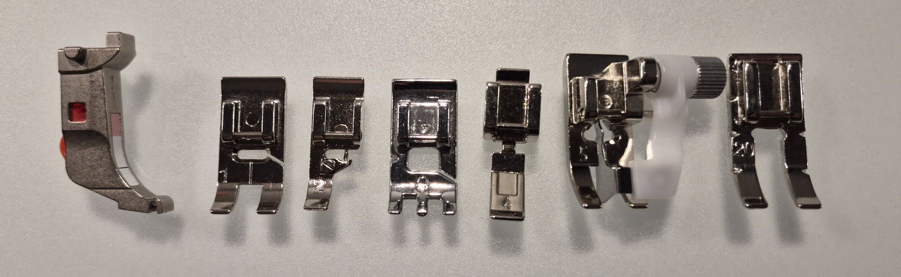Bernina Macchine da cucire: Bernina Snap-on Nähfüsse  – Nuovo (secondo la descrizione) da Rothenburg venduto da Rofivo