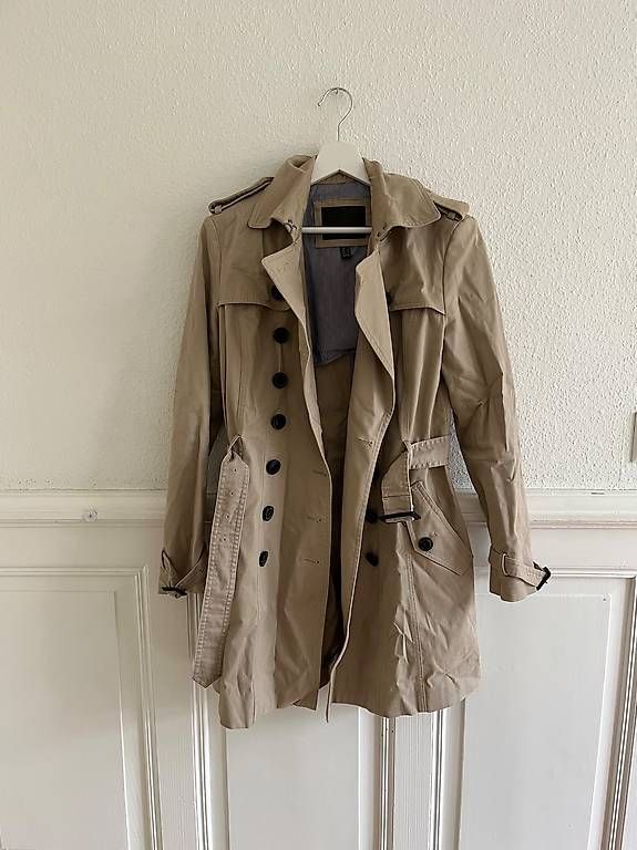 Cappotti: Trenchcoat MANGO Gr. S – Usato da Bern venduto da tan_2rrh 2