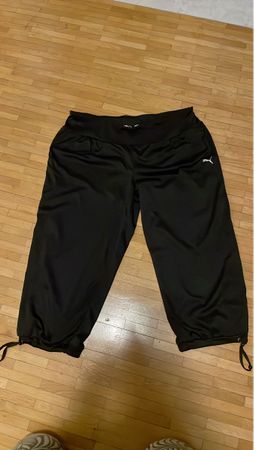 Schwarze Puma Trainingshose 3/4, Grösse 40