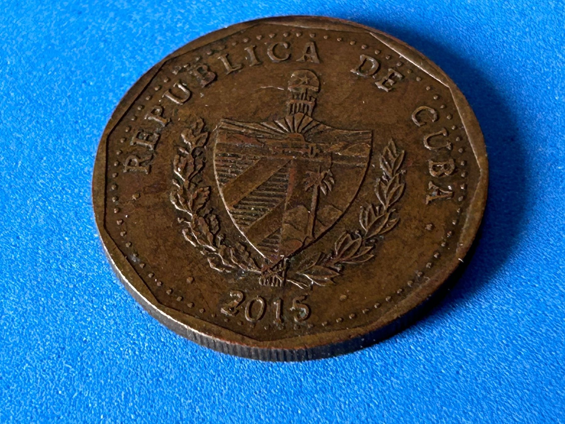 Tutti le monete: Cuba - 1 Peso 2015 – Usato da Corcelles NE venduto da AJKader 2
