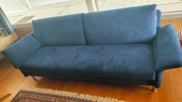 Hochwertiges dreiplätziges Sofa Alcantara blau
