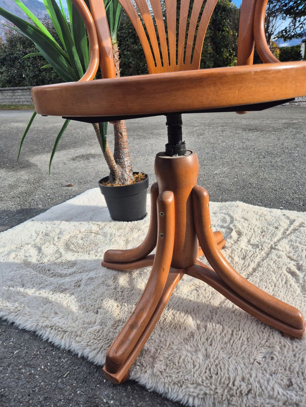 Stühle: Chaise en bois pivotante ancienne – Gebraucht aus Fully von tameab 3