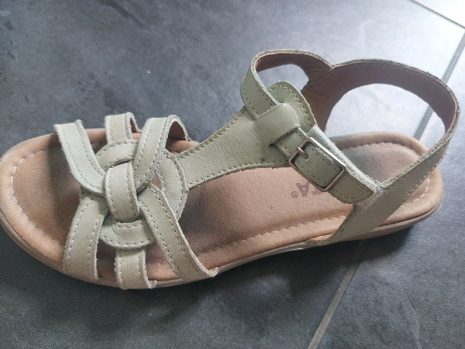 Schuhe für Mädchen: Sandalen Gr. 36, Leder – Gebraucht aus Zufikon von balibu 5