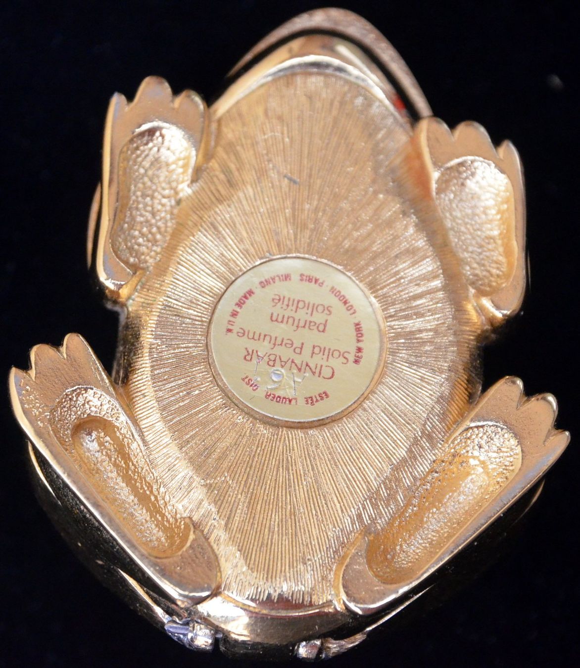 Estée Lauder Flaconi: Estée Lauder Cinnabar Frog Solid Perfume 1989 – Usato da Collonges venduto da arashee 5