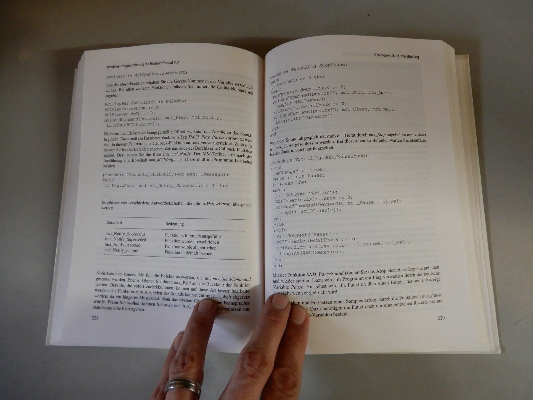 Bücher: Windows-Programmierung mit Borland Pascal 7.0 – Gebraucht aus Erstfeld von Mario_boe0 7