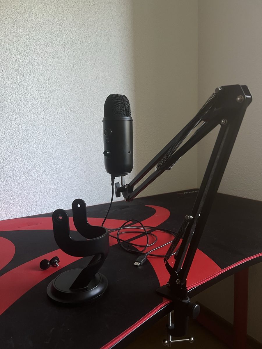 Microfoni: Micro Gaming Blue Yeti Black + Bras articulé – Usato da Martigny venduto da ale_5gzg 1