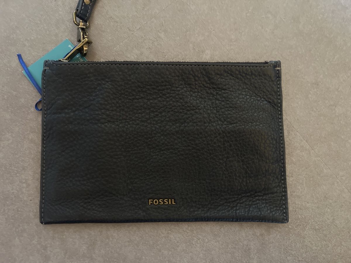 Fossil Sacs femmes: Pochette cuir Fossil – Neuf (Voir description) à Lugnorre par cla_j6bq