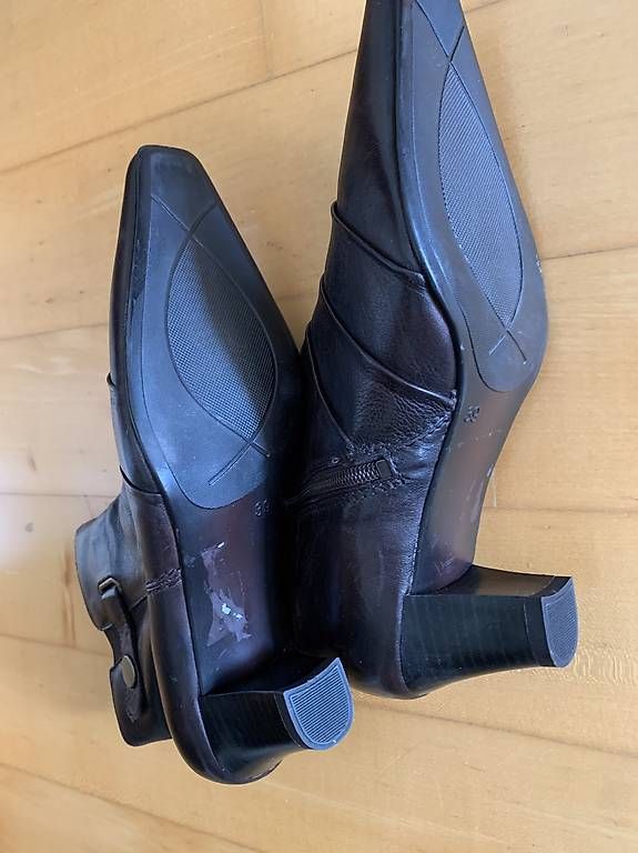 Scarpe da donna: Stiefelette Leder Gr. 39 – Usato da Herzogenbuchsee venduto da _Elegance_ 2
