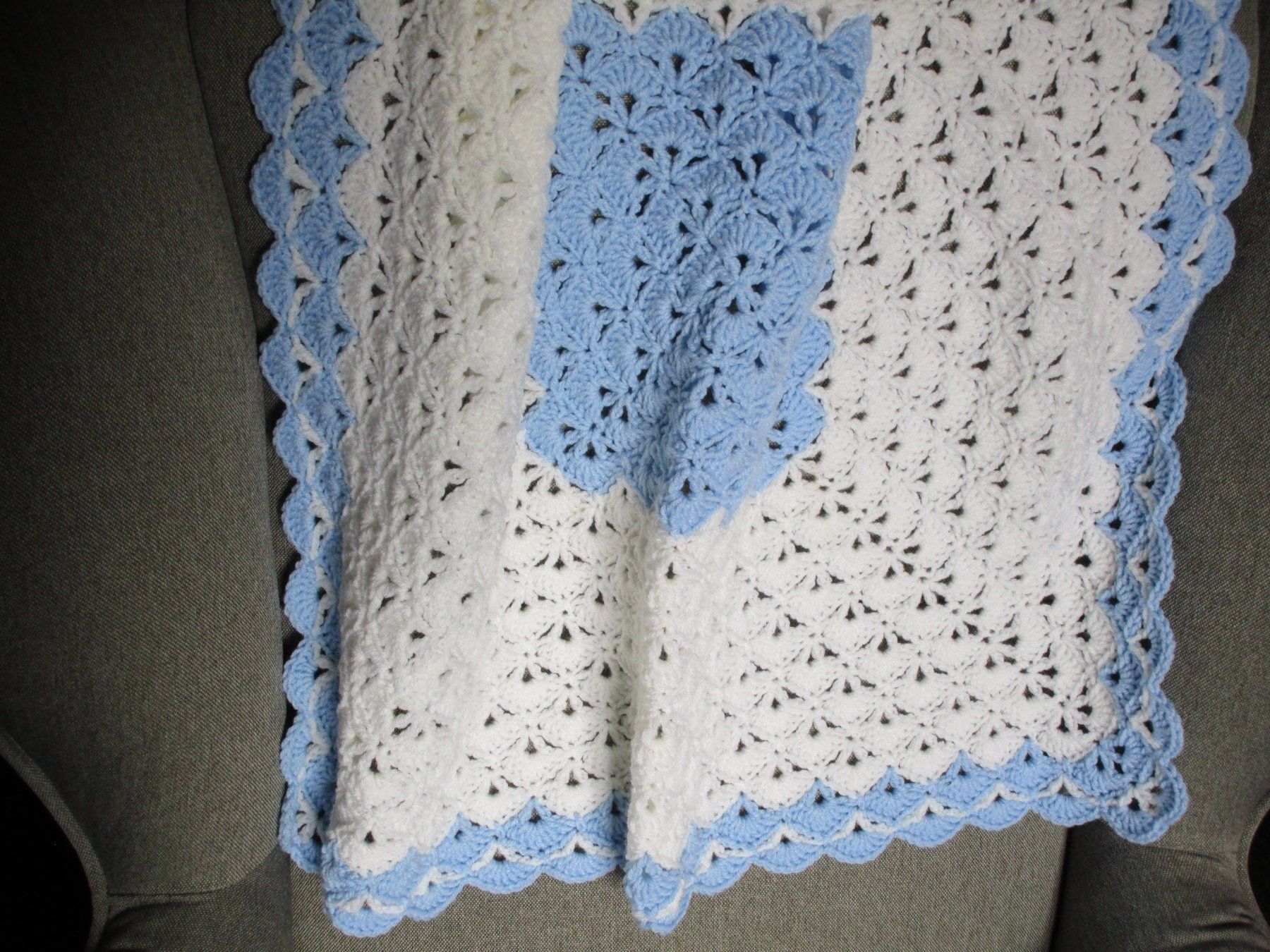 Coperte: Gehäkelt Babydecke + Babyschuhe – Nuovo (secondo la descrizione) da Leuk Stadt venduto da Simone_RZ 2