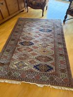 Très beau tapis Soumak en laine dimensions 2 mètres sur 1.40