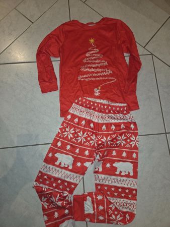 Pyjama Set rot mit Weihnachtsmuster gebraucht