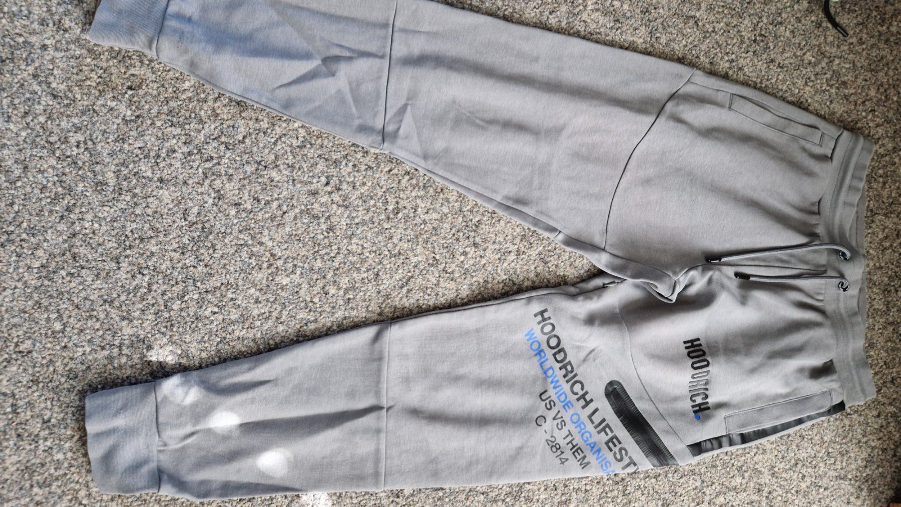 Maglioni & Felpe: Sportpullover Hoodie und Hose von Hoodrich – Usato da Hochfelden venduto da Hueppi 2