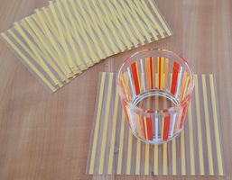 6 kleine  Sets/Glasuntersetzer 14,5 x 13 cm; Plastik