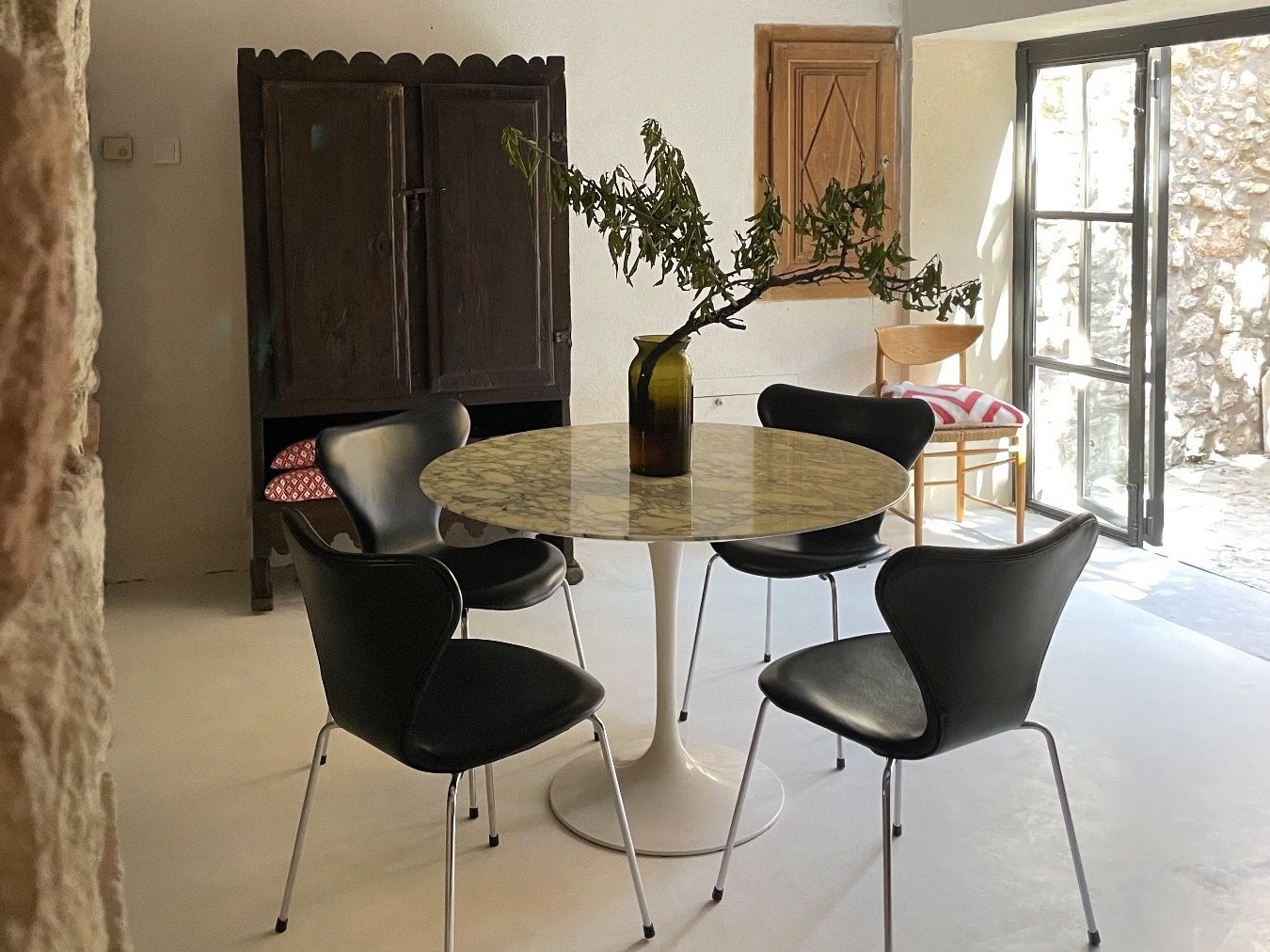 Knoll Tavoli: Original Saarinen Tulip Table Esstisch Marmor Knoll Int. – Usato da Basel venduto da MidMod20C 9