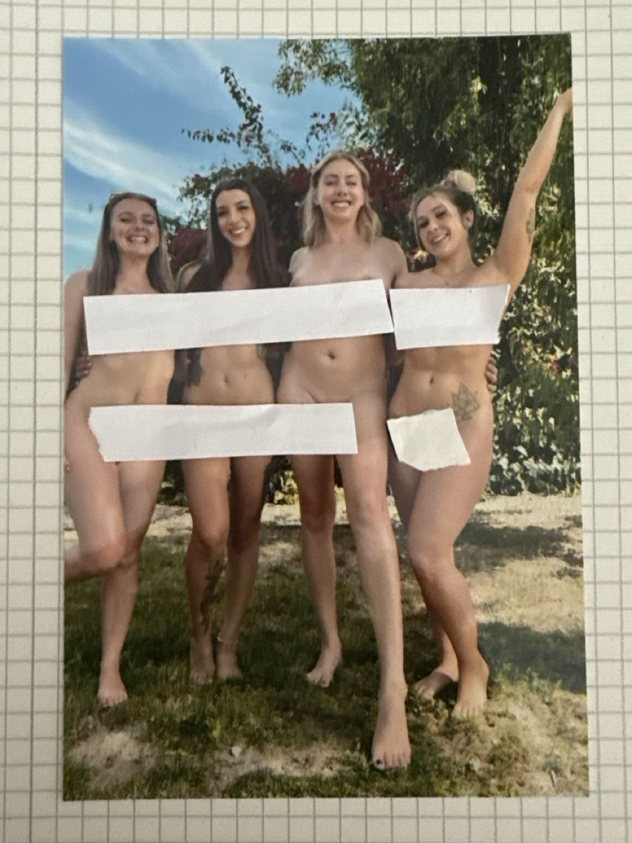 Poster & Bilder: Erotisches Foto  – Neu (gemäss Beschreibung) aus Neukirch (Egnach) von Maxi2009