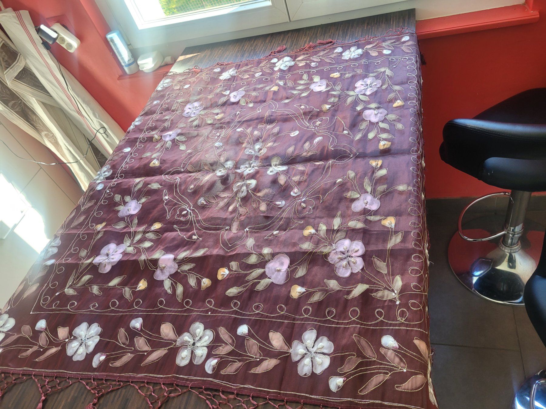 Tutte le decorazioni: Magnifique nappe orientale brodée fleurs carrée – Nuovo (secondo la descrizione) da Yverdon-les-Bains venduto da Layla5919