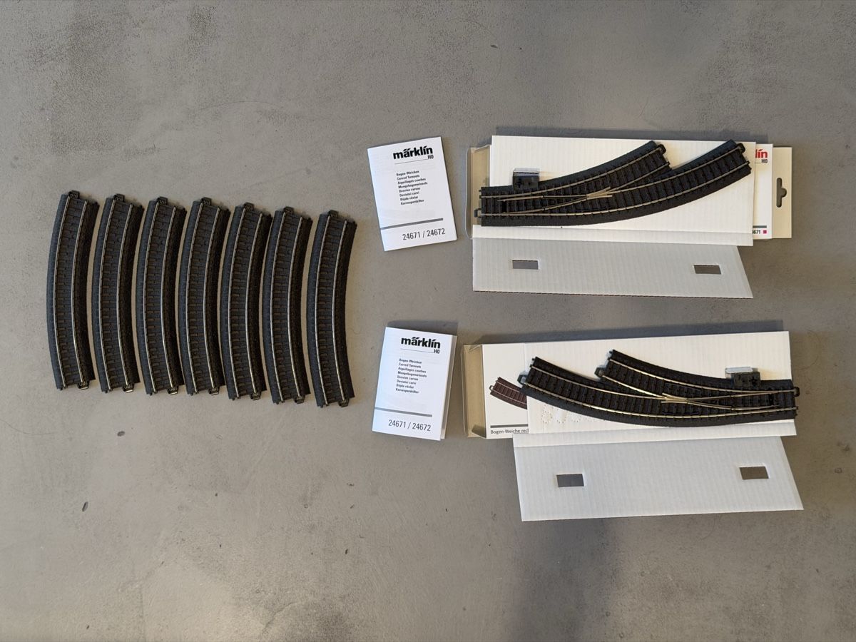 Märklin Modellini di ferrovie: Märklin 24671/24672 & R1 – Usato da Genève venduto da _Xela_ 1