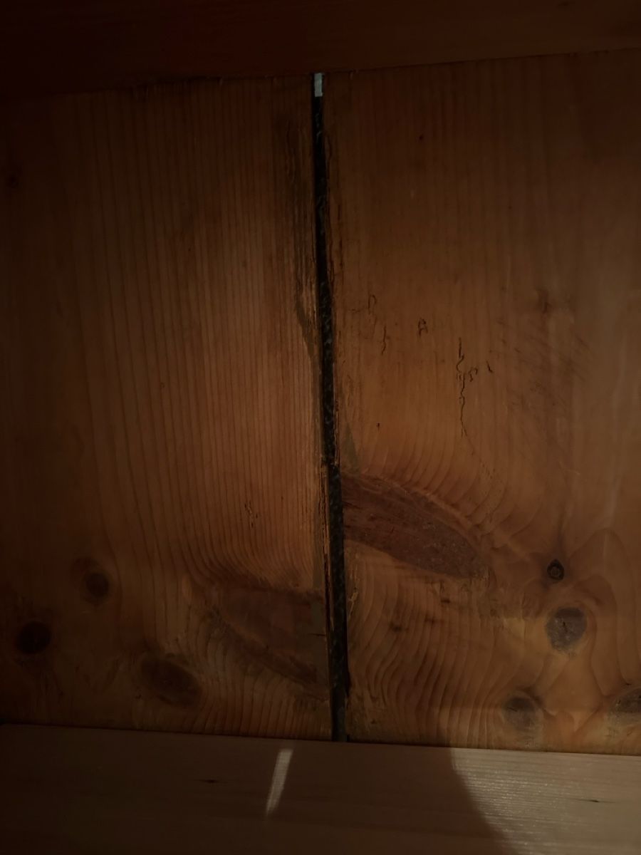 Armoires: Wunderschöner Schrank – D'occasion à Walliswil b.Wangen par CharlotteGarde 4