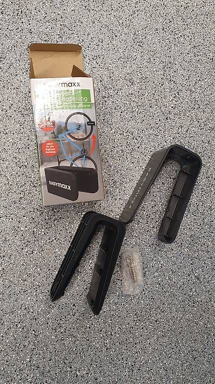 Supporti per biciclette: EASYMAXX: Universal-Vélo-Halterung / stehend + hängend – Usato da Zäziwil venduto da knu_zcm5 1