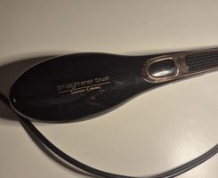 Glättungsbürste Ceramic neuwertig schwarze Farbe