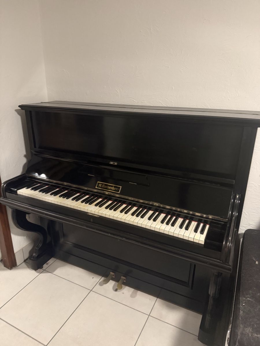 Strumenti musicali: Piano droit M.Hornecker – Usato da Fontainemelon venduto da Lilianxica